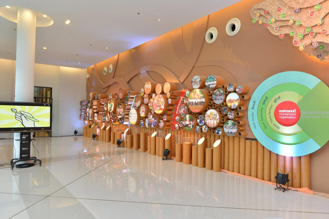 Humanized Hall 06